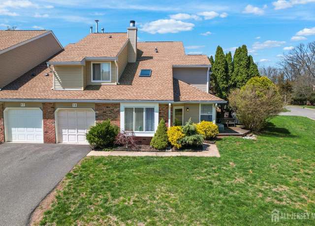 Property at 18 Driftwood Dr, Franklin Twsp, NJ 08873, 2 beds, 2.5 baths
