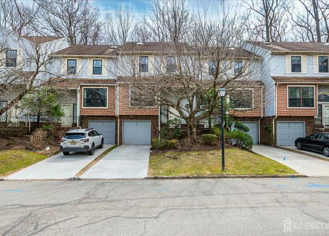 Property at 4404 Stonehedge Rd, Edison, NJ 08820, 3 beds, 2.5 baths