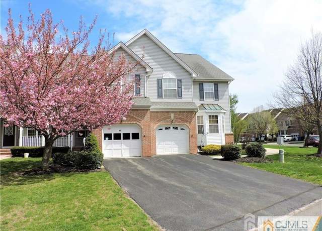 Property at 84 Amy Dr, North Brunswick, NJ 08902, 3 beds, 2.5 baths