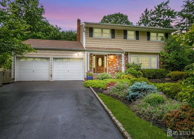 Property at 10 Dellview Dr, Edison, NJ 08820, 4 beds, 2.5 baths
