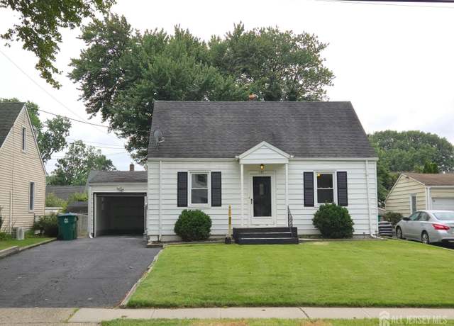 Property at 189 Old Post Rd, Edison, NJ 08817, 3 beds, 1 bath