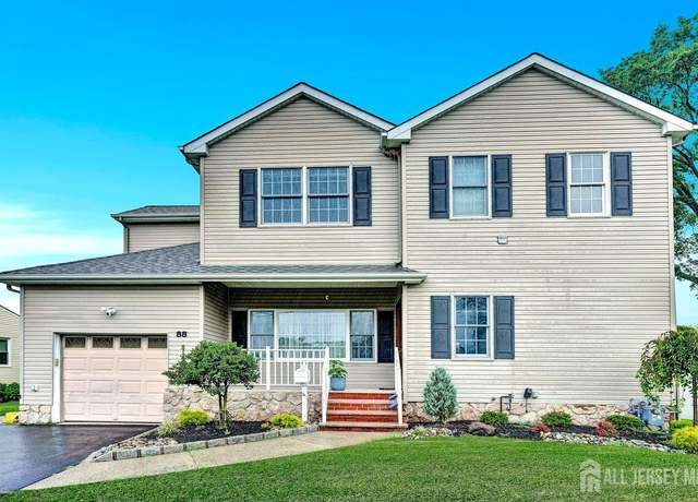 Property at 88 Fordham Pl, Colonia, NJ 07067, 5 beds, 3.5 baths