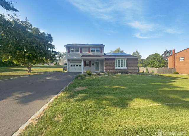 Property at 21 Buck Rd, East Brunswick, NJ 08816, 3 beds, 2.5 baths