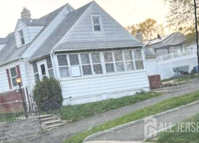 Property at 54 Clauss St, Carteret, NJ 07008, 3 beds, 1.5 baths