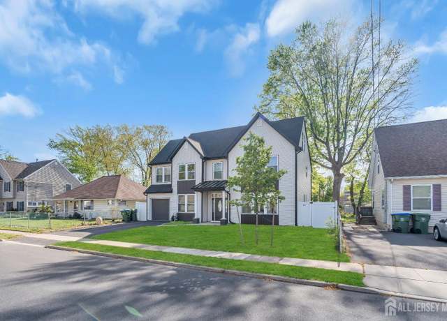 Property at 29 Stiles Rd, Edison, NJ 08817, 5 beds, 3 baths