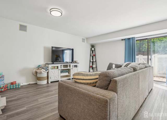 Property at 165 Essex Ave #110, Metuchen, NJ 08840, 2 beds, 2.5 baths