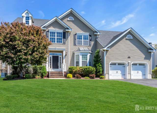 Property at 4 Angelina Ct, Monroe, NJ 08831, 4 beds, 3 baths