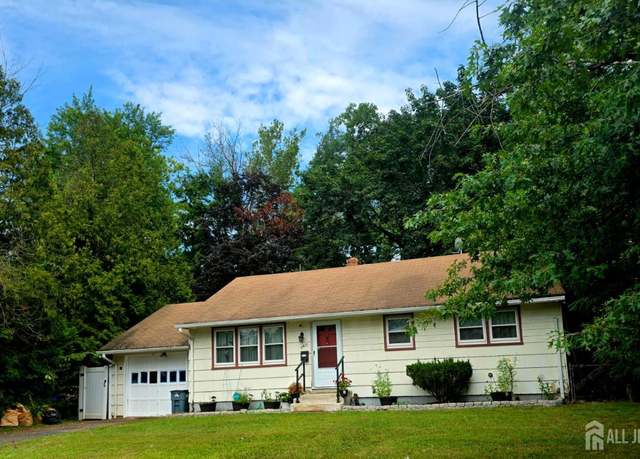Property at 640 Warfield Rd, North Plainfield, NJ 07063, 3 beds, 2 baths