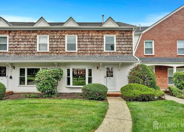 Property at 44 Maddaket Ct, Scotch Plains, NJ 07076, 2 beds, 2.5 baths
