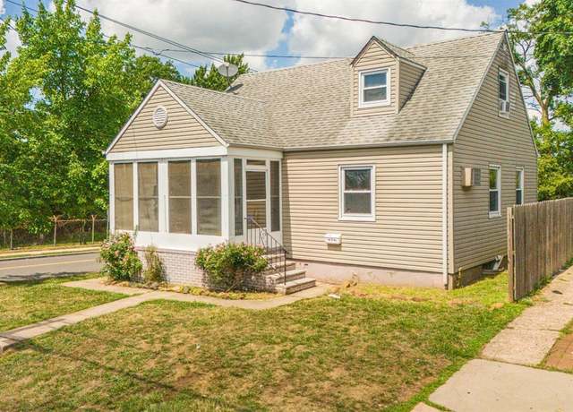 Property at 19 Seventh St, New Brunswick, NJ 08901, 3 beds, 1 bath