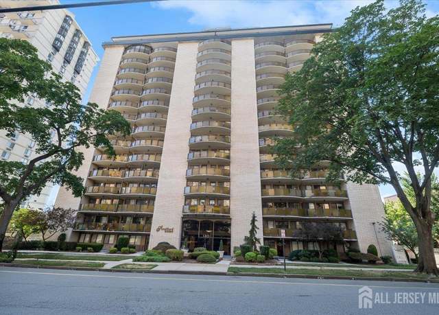 Property at 150 Overlook Ave Unit 15 E, Hackensack, NJ 07601, 2 beds, 2 baths