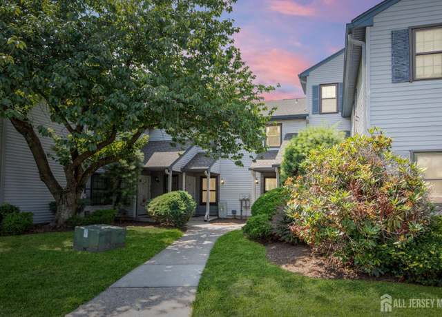 Property at 304 Woodbridge Commons Way Way, Iselin, NJ 08830, 2 beds, 1 bath
