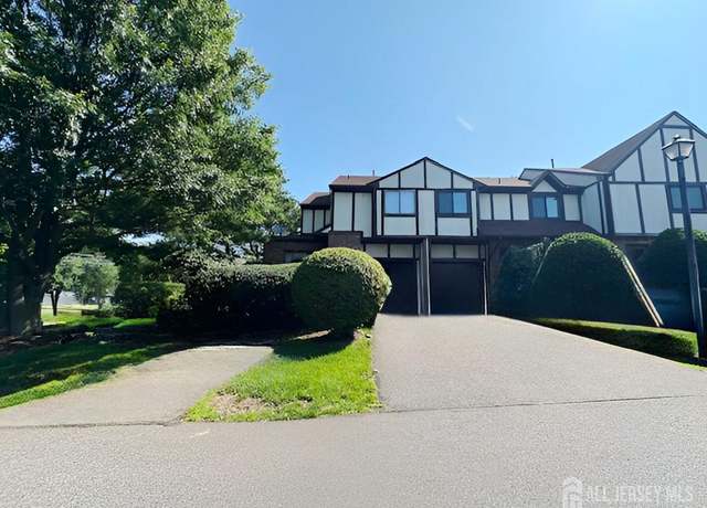 Property at 2 Devonshire Ct, Ewing, NJ 08628, 3 beds, 2.5 baths