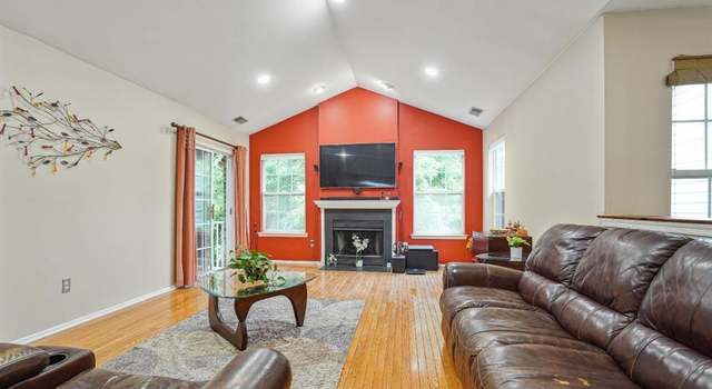 Photo of 361 Bowler Ct, Piscataway, NJ 08854