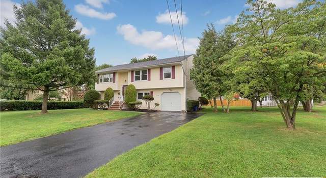 Photo of 47 Cumberland Rd, Piscataway, NJ 08854