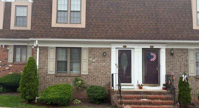 Photo of 13 Heritage Ln, Fords, NJ 08863