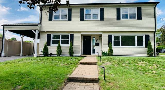 Photo of 9 Huxley Dr, Old Bridge, NJ 08857