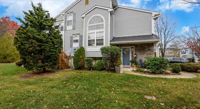 Photo of 29 Chimney Ct, Old Bridge, NJ 08879