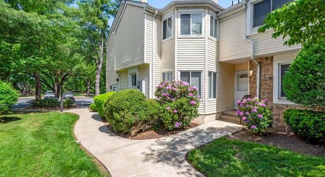 Photo of 1018 Schmidt Ln, North Brunswick, NJ 08902