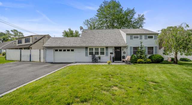 Photo of 5 Wendy Rd, Woodbridge Proper, NJ 07067