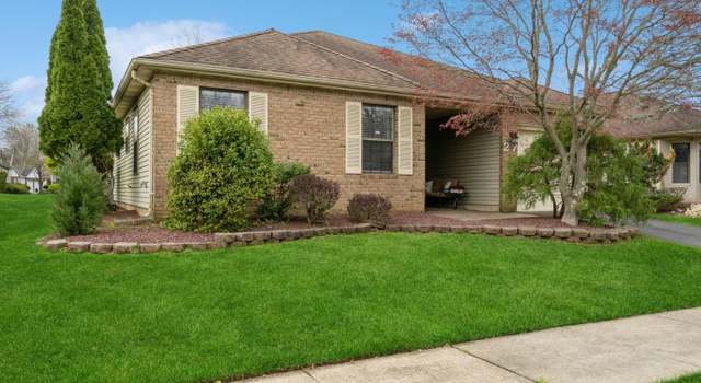 Photo of 27 Peasley Dr, Marlboro, NJ 07746