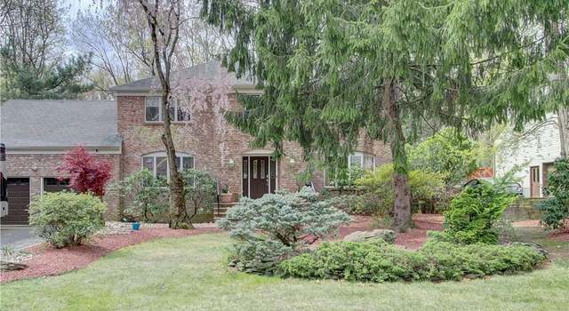 Photo of 4 Cherokee Rd, East Brunswick, NJ 08816
