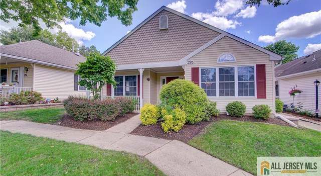Photo of 295 Waxwing Dr, Monroe, NJ 08831