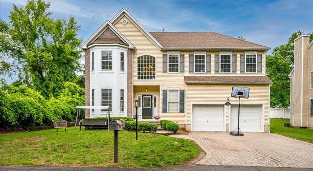 Photo of 153 Brookhill Ave, Edison, NJ 08817