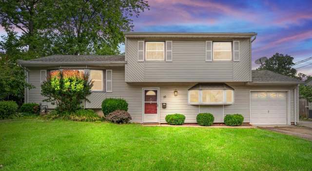 Photo of 10 Denman Dr, Fords, NJ 08863