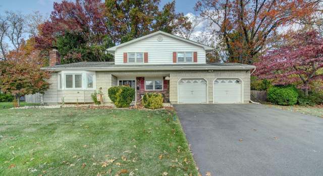 Photo of 12 Driftwood Dr, Sayreville, NJ 08859