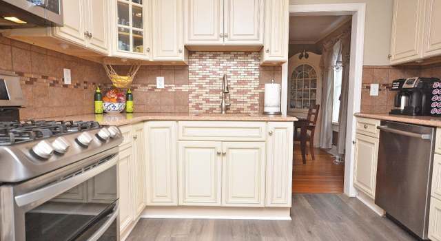 Photo of 221-221 Penfield Pl, Dunellen, NJ 08812