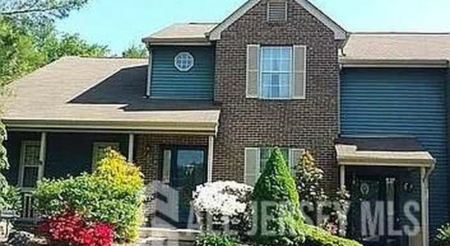 Photo of 1014 Hemlock Ct, South Brunswick, NJ 08852