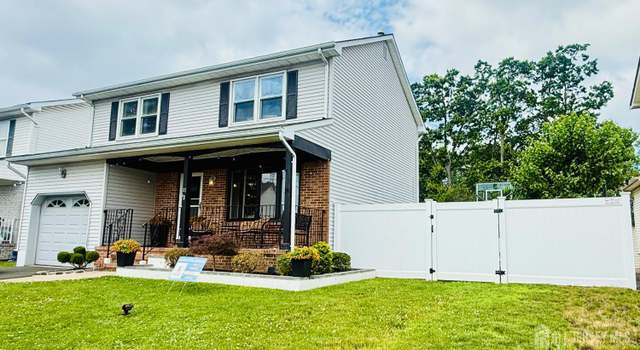 Photo of 22 Ned Ct, Sewaren, NJ 07077