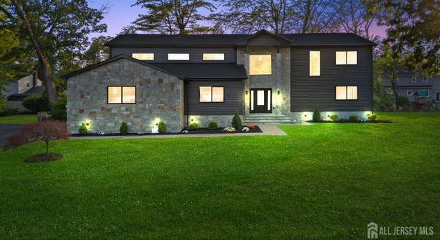 Photo of 4 Penny Ct, East Brunswick, NJ 08816