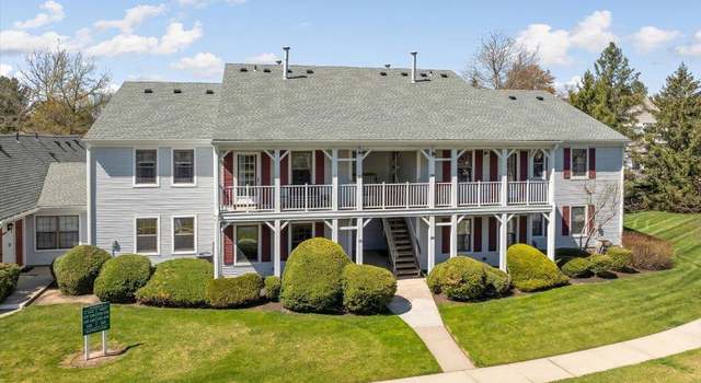 Photo of 135 Hatfield Ln, East Brunswick, NJ 08816