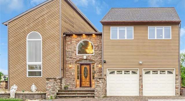 Photo of 10 Signal Ct, South Brunswick, NJ 08810