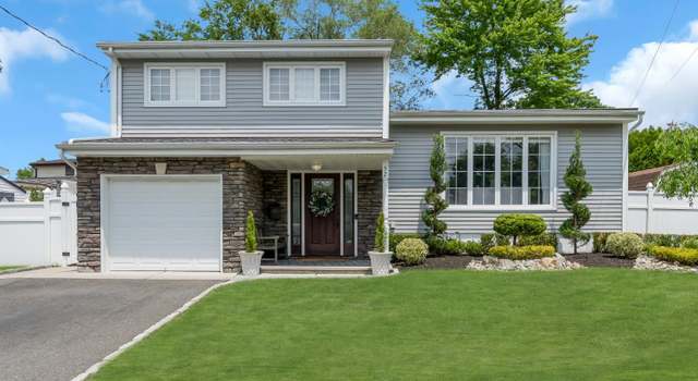 Photo of 52 York St, Old Bridge, NJ 08857