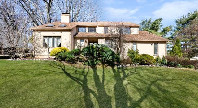 Photo of 1 Cherokee Rd, East Brunswick, NJ 08816