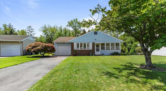 Photo of 17 Columbine Cir, Toms River, NJ 08755