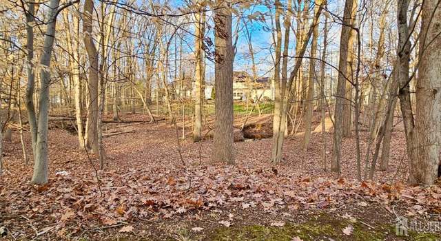 Photo of 2003 Timber Oaks Rd, Edison, NJ 08820