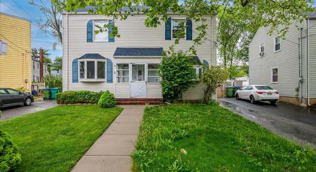 Photo of 8 Macarthur Dr, Edison, NJ 08837