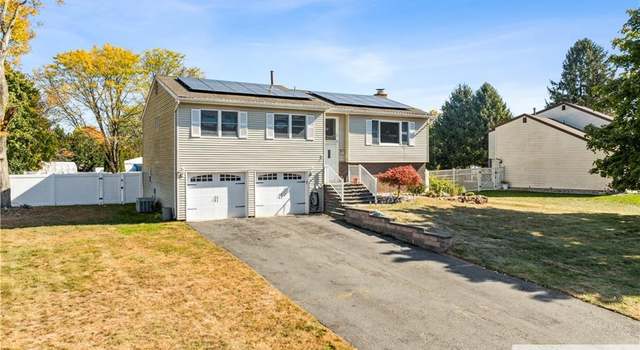 Photo of 4 Barkley Ct, South Brunswick, NJ 08852