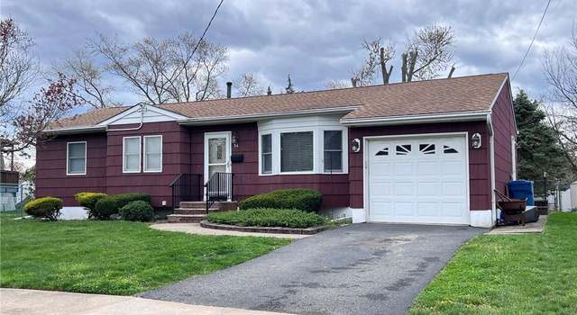 Property at 14 Haven Rd, Old Bridge, NJ 08857, 3 beds, 2.5 baths