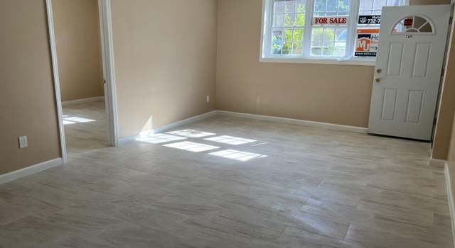 Photo of 280 College Dr, Edison, NJ 08817