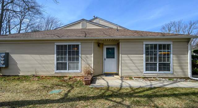 Photo of 194 Yorkshire Ct, Old Bridge, NJ 08857