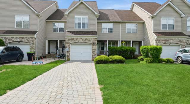 Photo of 40 Dickerson Ln, Old Bridge, NJ 08857
