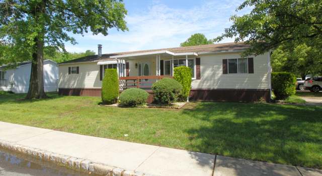 Photo of 6 Emerson Rd, North Brunswick, NJ 08902