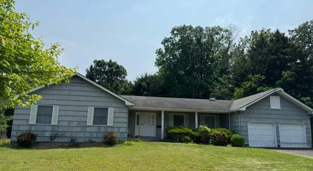 Photo of 26 Thrush Dr, East Brunswick, NJ 08816