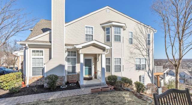 Photo of 1015 Shadowlawn Dr, Green Brook, NJ 08812