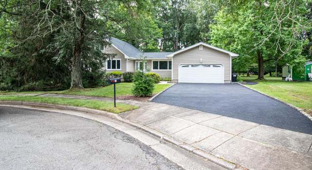 Photo of 33 Timber Rd, Edison, NJ 08820